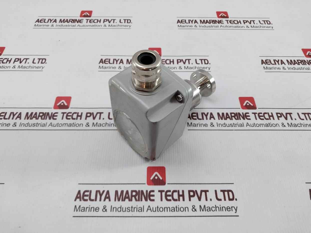 Trafag 8736.20.2200.59 Density Monitor 5.5 To 6.1 Bar B04406F Sf6.100%