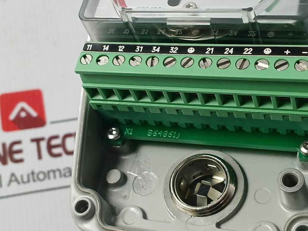 Trafag 8783.20.2200.62 Hybrid Density Sensor Monitor Unit Sf6.100% 10–32 Vdc