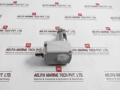 Trafag 8783.20.2200.Es Hybrid Density Sensor Monitor Sf6.100% 10-32Vdc
