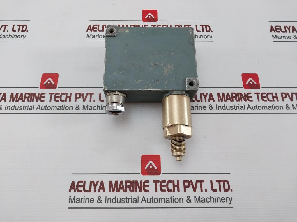 Trafag 900.2376.924 Pressostat For Increasing Pressure 0-4 Bar