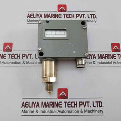 Trafag 900.2376.924 Pressure Switch 0-4 Bar 12 Bar