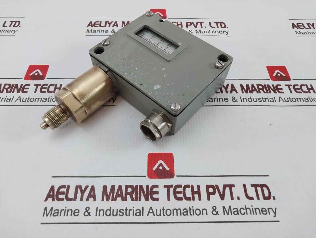 Trafag 900.2376.924 Pressure Switch 0-4 Bar 12 Bar