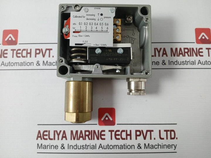 Trafag 900.2377.903 Electromechanical Pressure Switch 0..6 Bar (Kg/Cm2)