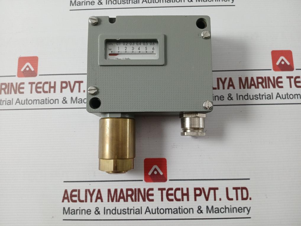 Trafag 900.2377.903 Electromechanical Pressure Switch 0..6 Bar (Kg/Cm2)