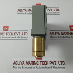 Trafag 900.2377.903 Electromechanical Pressure Switch 0..6 Bar (Kg/Cm2)