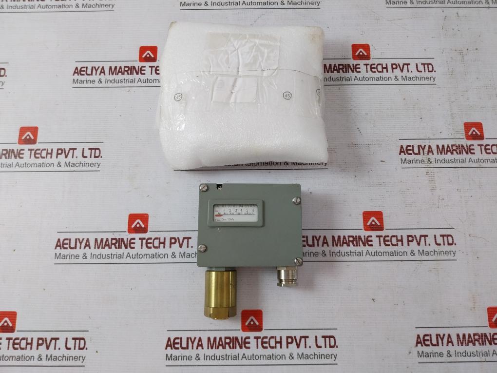 Trafag 900.2377.903 Pressure Switch Z-15F-a4-k1 D74008K 13516Za