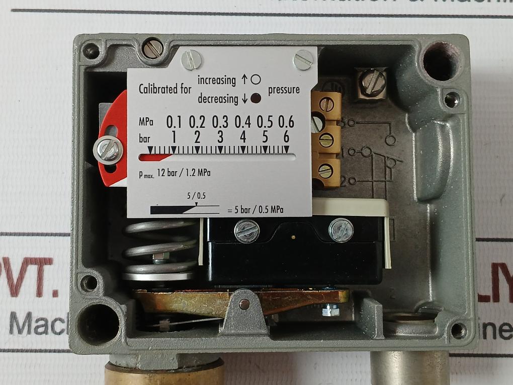 Trafag 900.2377.904 Pressure Switch Ip65 250Vac 10(3)A 24Vdc 2A 12Bar/1,2 Mpa