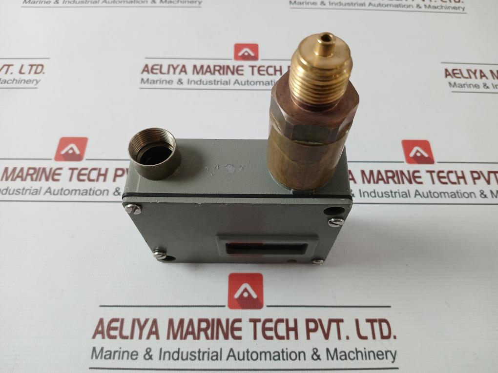 Trafag 900.2377.904 Pressure Switch Ip65 250Vac 10(3)A 24Vdc 2A 12Bar/1,2 Mpa