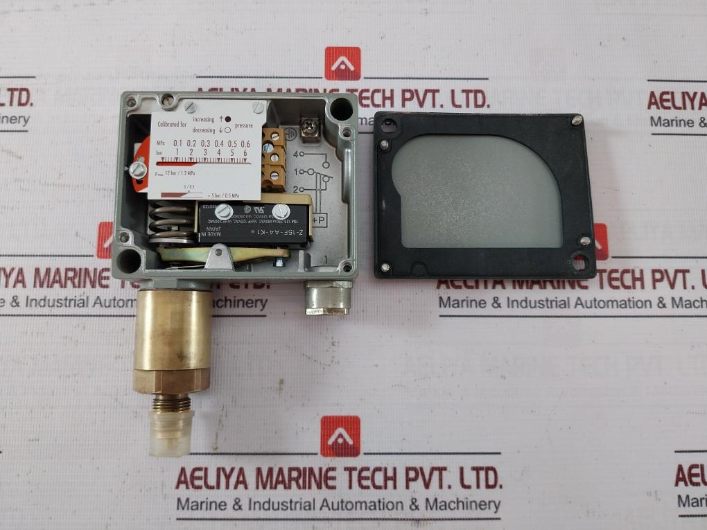 Trafag 904.2377.924 Pressure Switch 5Bar 0.5Mpa 250Vac 30Vdc