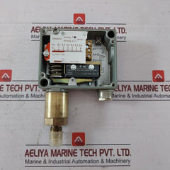 Trafag 904.2377.924 Pressure Switch 5Bar 0.5Mpa 250Vac 30Vdc