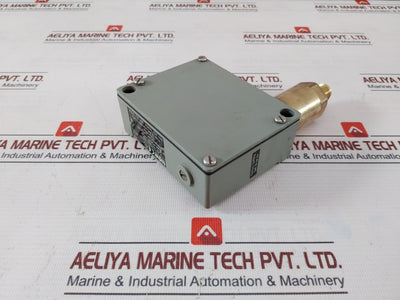 Trafag 904.2377.924 Pressure Switch 5Bar 0.5Mpa 250Vac 30Vdc