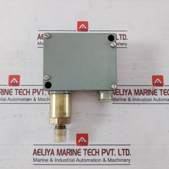 Trafag 904.2377.924 Pressure Switch 5Bar 0.5Mpa 250Vac 30Vdc