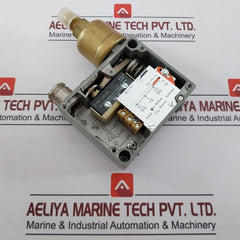 Trafag 941.2373.922 Electromechanical Pressure Switch 0.2...1.6 Bar
