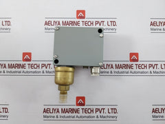 Trafag 941.2373.922 Electromechanical Pressure Switch 0.2...1.6 Bar