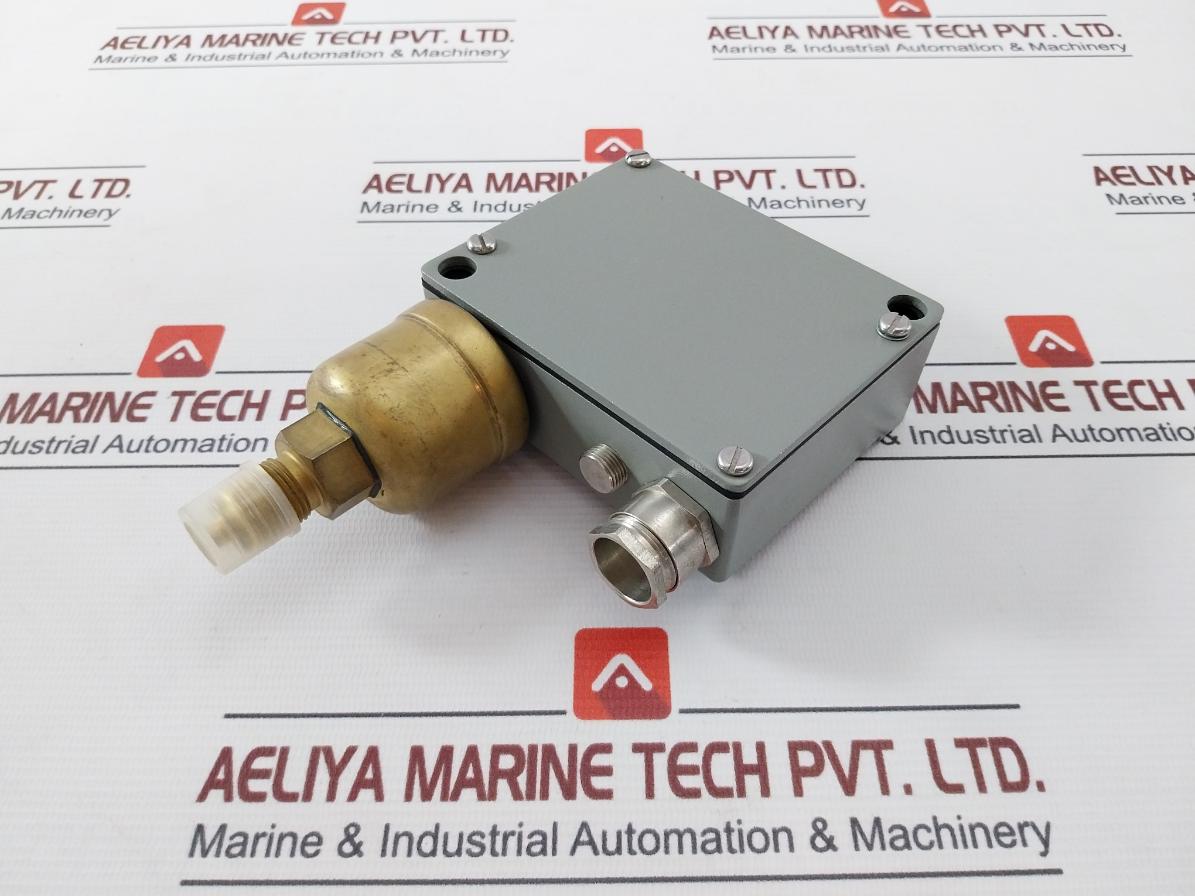 Trafag 941.2373.922 Electromechanical Pressure Switch 0.2...1.6 Bar