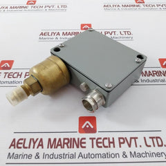 Trafag 941.2373.922 Electromechanical Pressure Switch 0.2...1.6 Bar