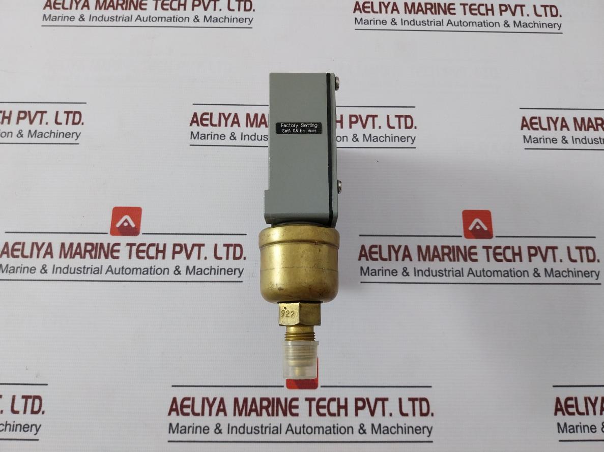 Trafag 941.2373.922 Electromechanical Pressure Switch 0.2...1.6 Bar