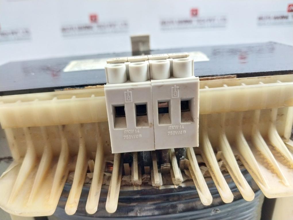 Trafo Modern Sti2,0 Control Transformer 230V 8 7Aac Ul5085-2 2000Va