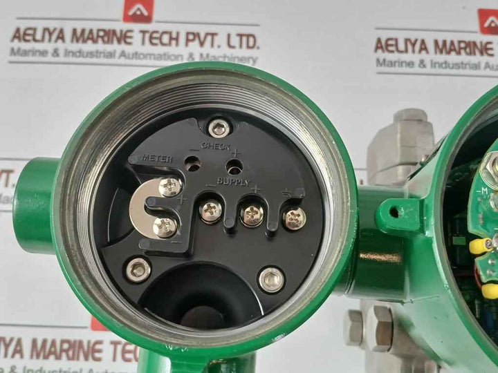 Transmitter Output Une11S-shs2 *B Yokogawa  Dc 4-20 Ma 0-300 Kpa 24 V
