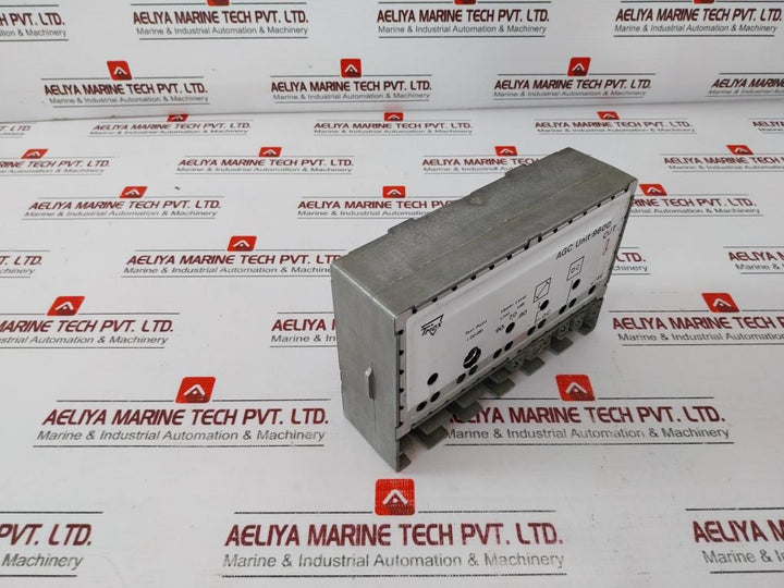 TRIAX AGC UNIT 9600 Wideband Amplifier Upper Level Limit 90-70-80 DB O/P +24V