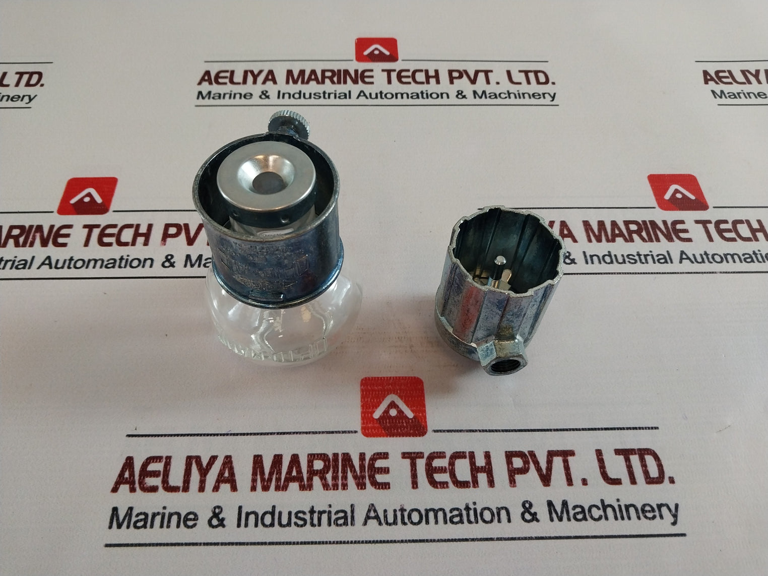 Trico 3003 Npt 1/4 Opto-matic Constant Level Oiler 4 Oz Glass