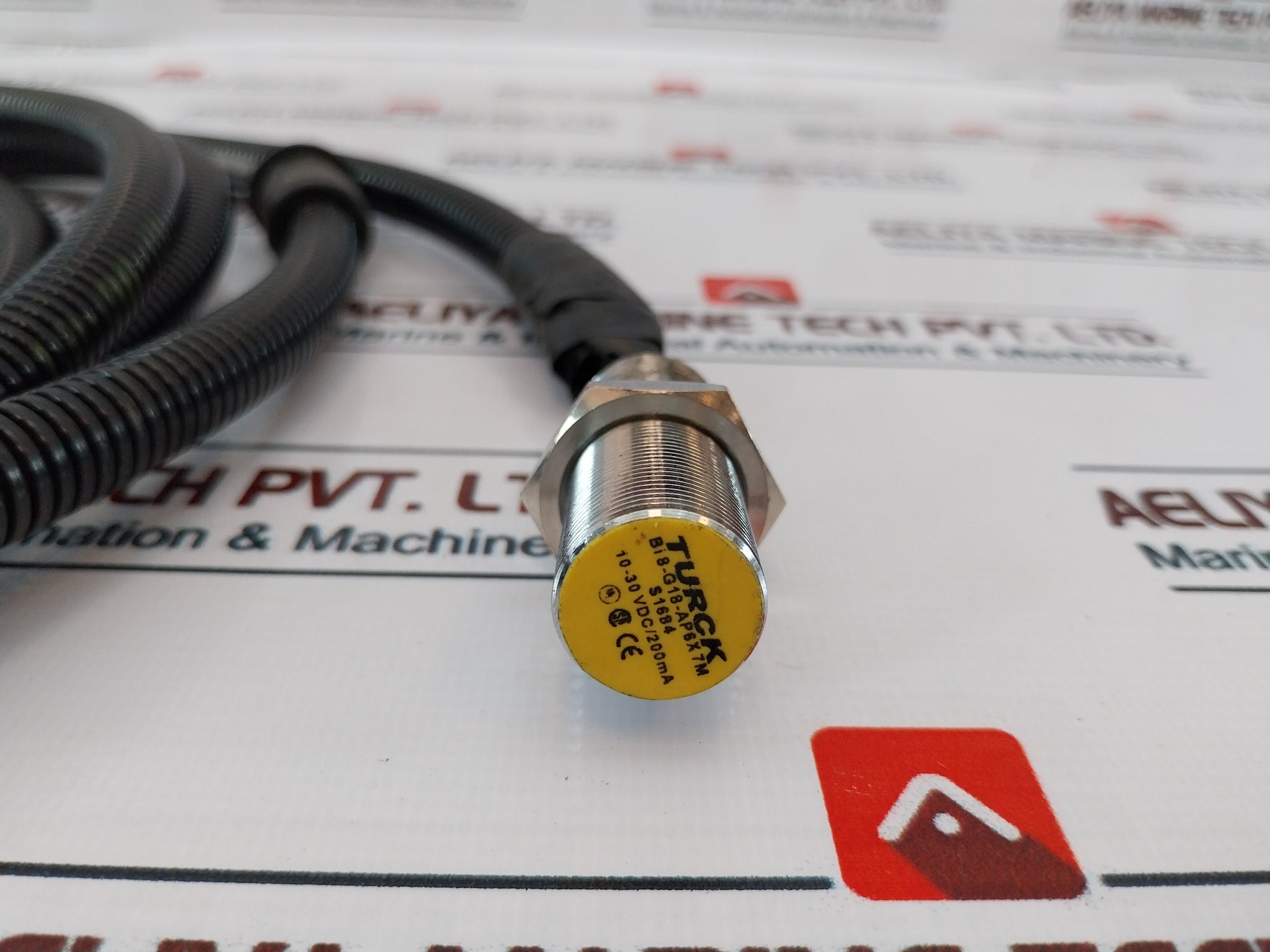 Turck Bi8-g18-ap6X 7M Inductive Sensor W/ Proximity Sensor Cable