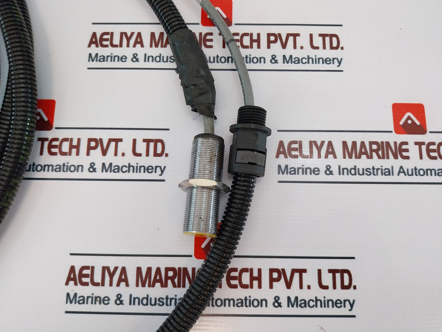 Turck Bi8-g18-ap6X 7M Inductive Sensor W/ Proximity Sensor Cable