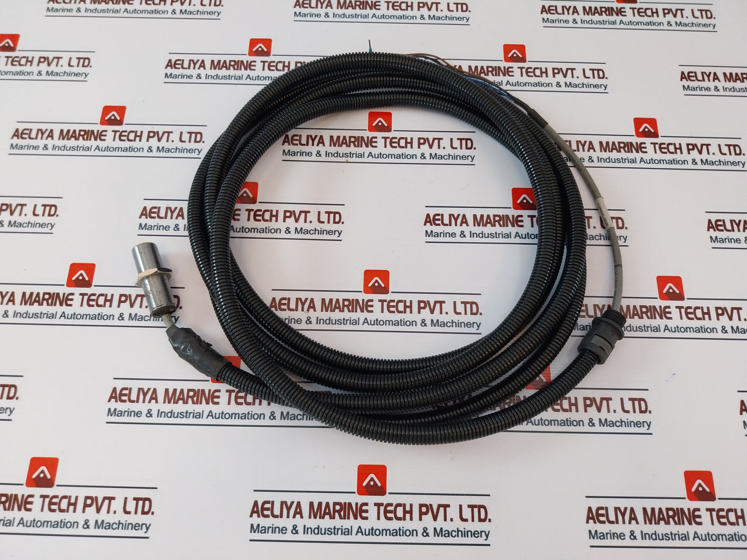 Turck Bi8-g18-ap6X 7M Inductive Sensor W/ Proximity Sensor Cable