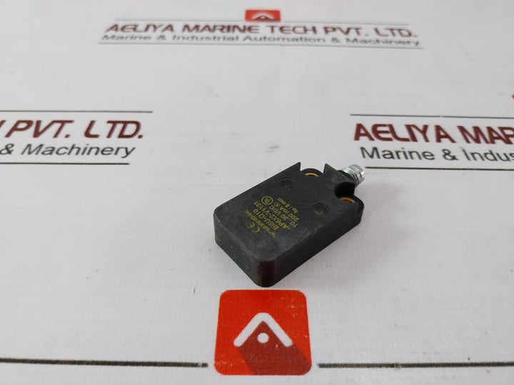 Turck Bi8U-q10-ap6X2-v1131 Inductive Sensor 10-30 Vdc 200Ma 8Mm
