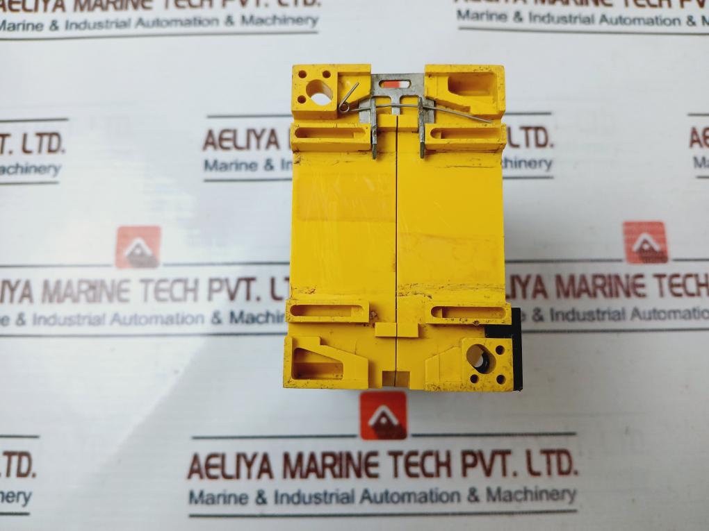 Turck Ms 25-10 Multisafe Rotational Speed Monitor 220Vac