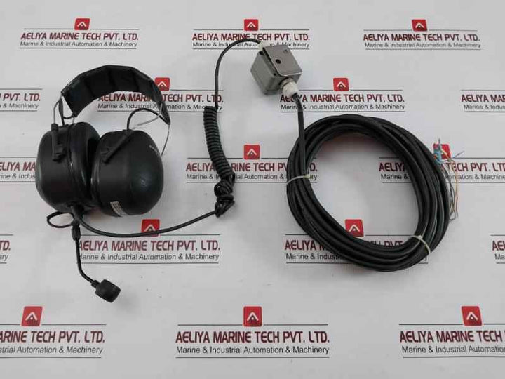 Two-way Communications Headset Mt7H79A-04 Peltor