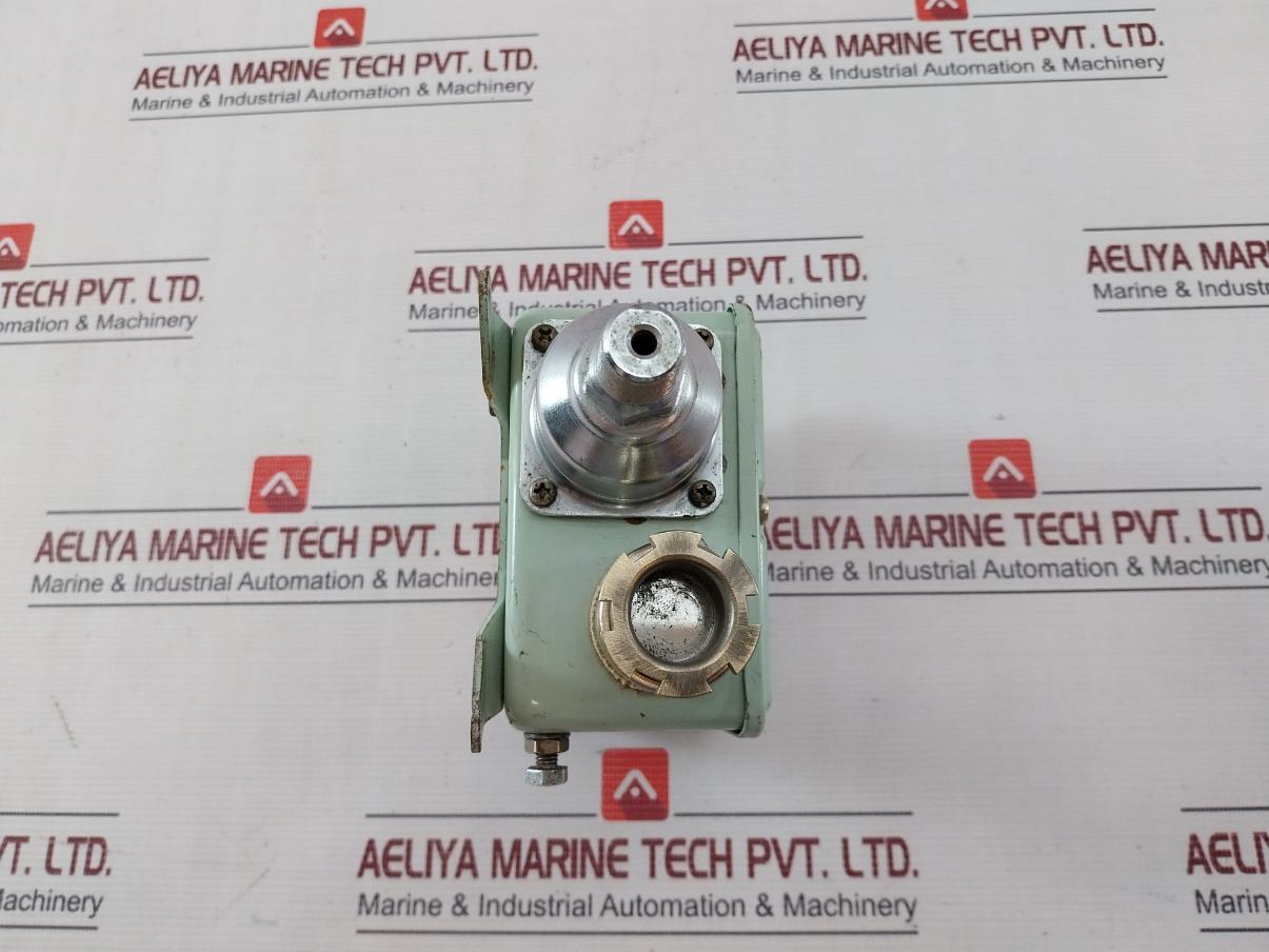 Ueda Seisakusho Pl-650W Pressure Control Switch 2Ab 0.1-5 Kg/Cm2