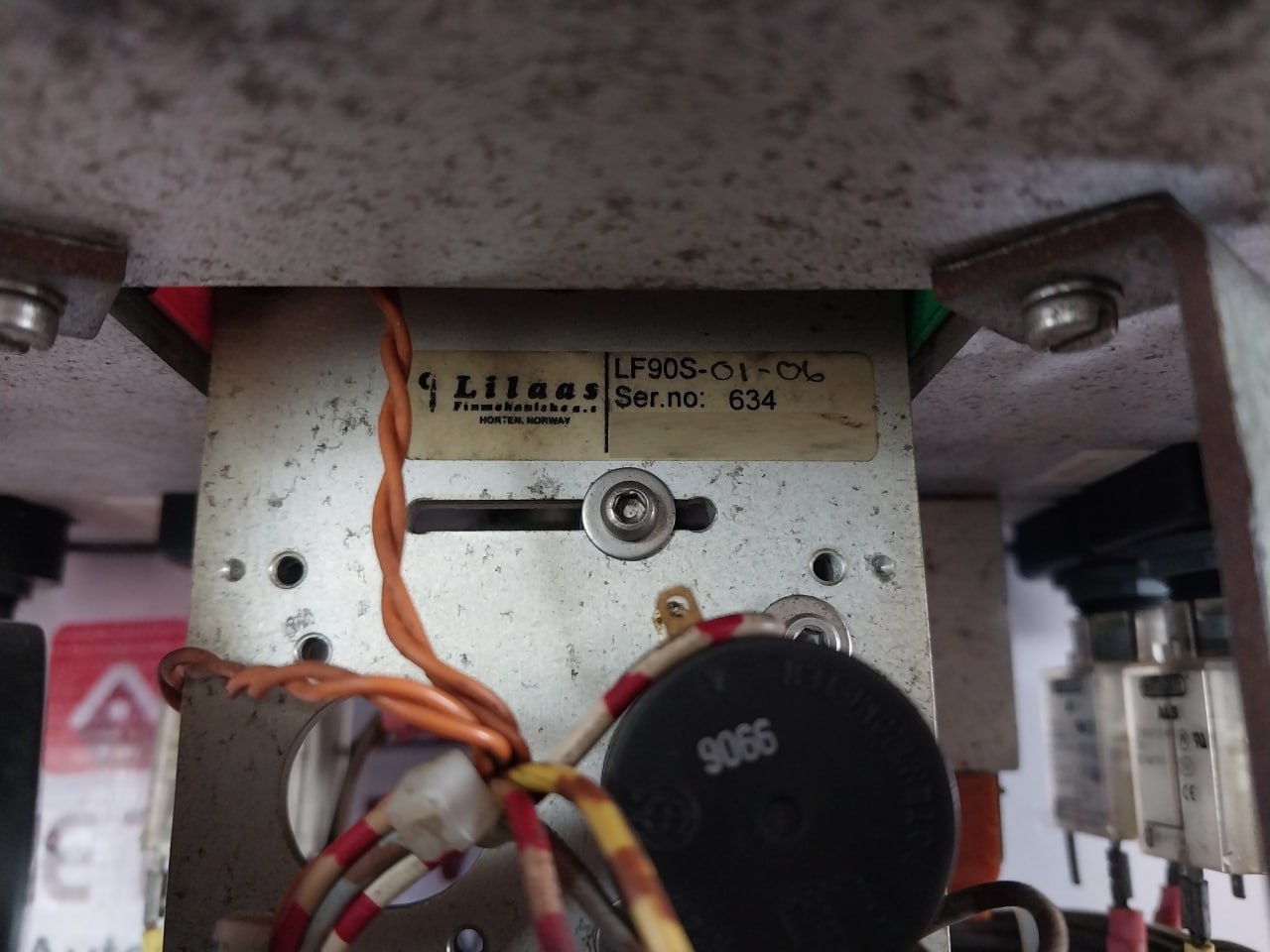 Ulstein Lf90S-01-06 Level Controller 10A 600V Ind1013-b