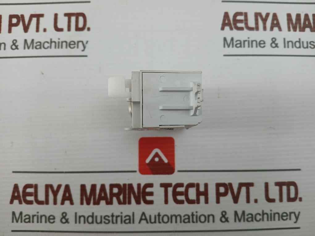 Undervoltage Release 125 V 50-60Hz Abb Yo (Cosmetic Damage)