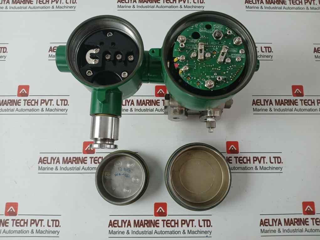 Une43-sas2 *B Transmitter Yokogawa Dc 4-20 Ma 0-300 Kpa Used