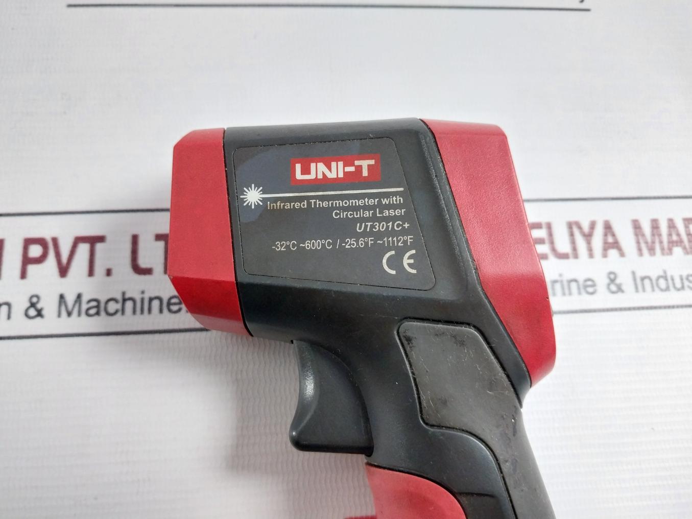 Uni-t Ut301C+ Infrared Thermometer With Circular Laser 630Nm – 670Nm