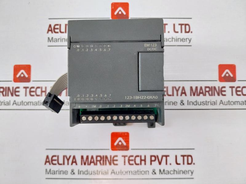 Unimat Un 123-1Bh22-0Xa0 Digital Contact Combination Module Di 8Dc/Do 8Dc