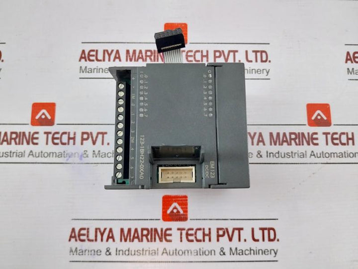 Unimat Un 123-1Bh22-0Xa0 Digital Contact Combination Module Di 8Dc/Do 8Dc
