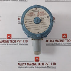 United Electric J120 Explosion-proof Pressure Switch 15/300 Psi 2000 Kpa
