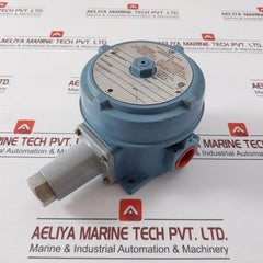 United Electric J120 Explosion-proof Pressure Switch 15/300 Psi 2000 Kpa