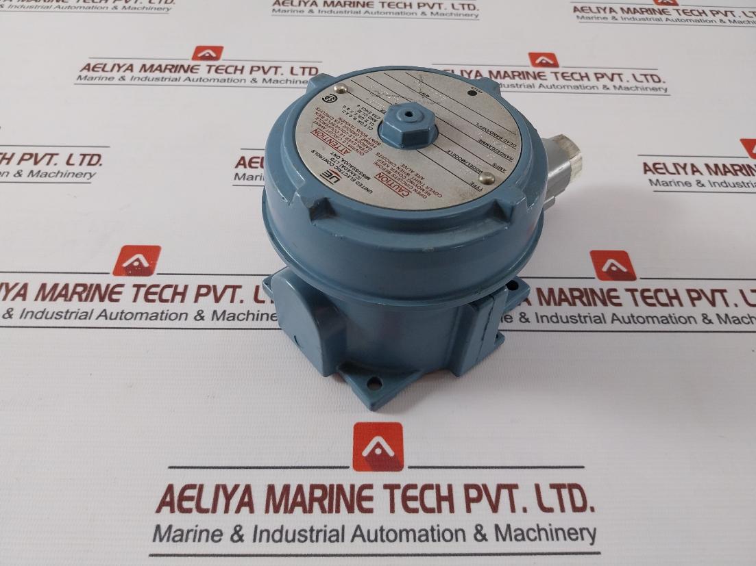 United Electric J120 Explosion-proof Pressure Switch 15/300 Psi 2000 Kpa