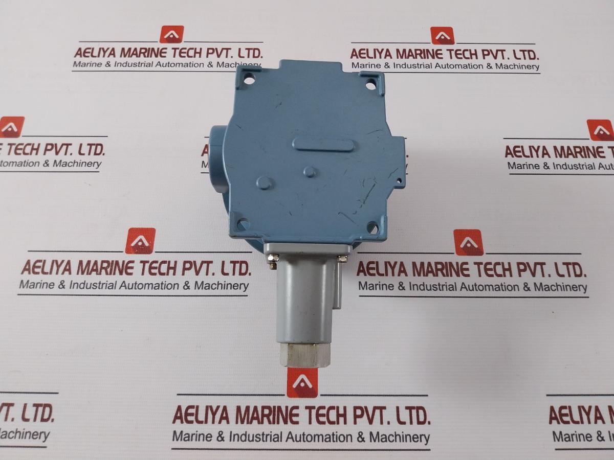 United Electric J120 Explosion-proof Pressure Switch 15/300 Psi 2000 Kpa