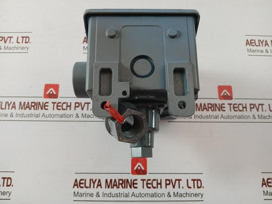 United Electric Pressure Control Switch H402-36