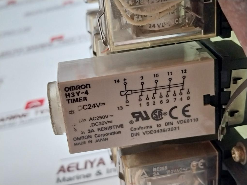 Uzushio Electric 1039 Relay Circuit Board Dc24v Tg-11-rs-a