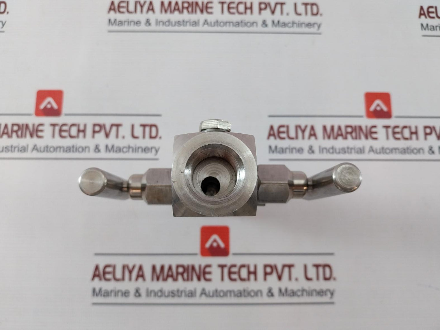 V-572Sct 316Ss Block And Bleed Manifold Valve 10000 Psi At 200F