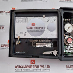 Pneumatic Controller Regulator M40-11M35120-5528Spec 004445 Vaf Instruments