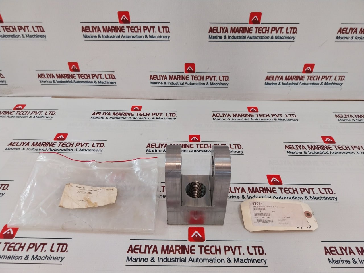 Var 83081 Clevis Rod Female 1.5-12Un P572747
