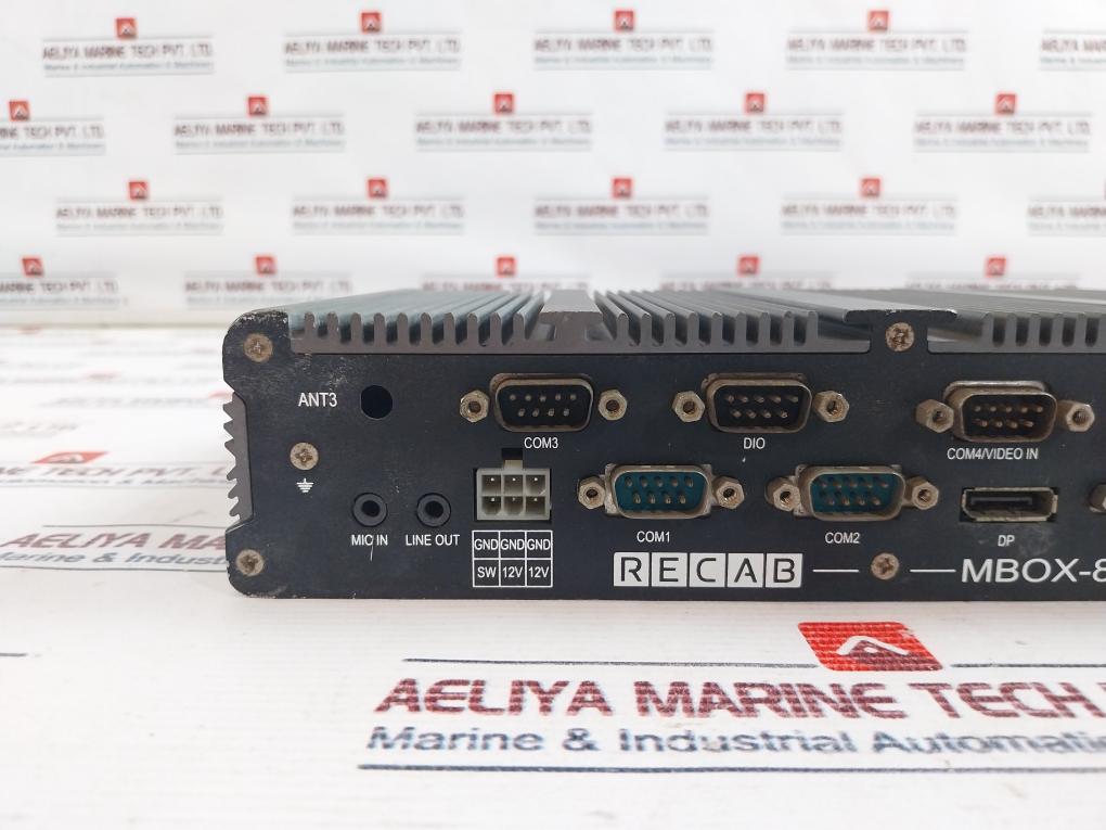 Vbox Mbox-8200 Rugged Intel Broadwell In-vehicle Computer Dc9V-36V (Not Working)