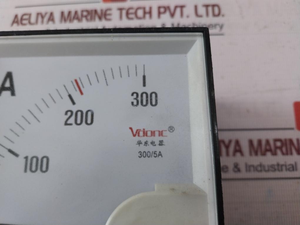 Vdonc F96-a Analog Ammeter 0-300A 300/5A Wh13T00009