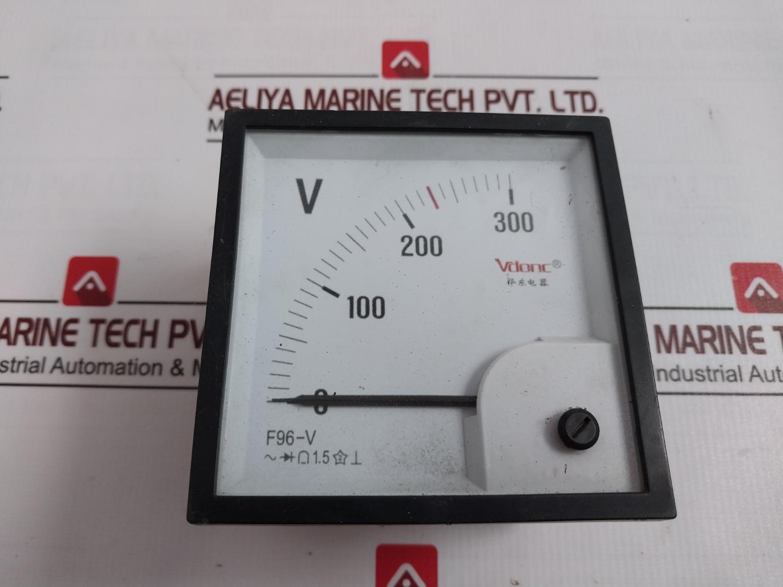 Vdonc F96-v Voltmeter 0-300V Wh13T00009
